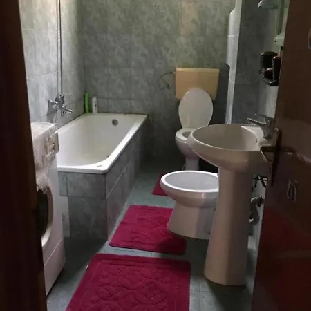 Апартаменты Mance House *